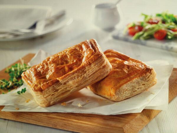 Wrights Unbaked Cheese & Onion Pasty